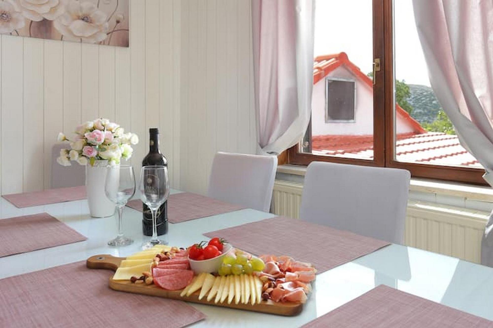 Holiday Home Mons Aureus Gornje Sitno 외부 사진
